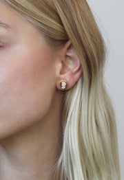 Shell Cameo Earrings